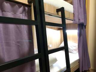 Хостелы COMPASS Station Hostel Львов Кровать в общем 6-местном номере для женщин-4